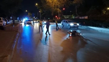 Ref&uuml;je &ccedil;arpan s&uuml;r&uuml;c&uuml; yaralandı