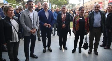 RESSAM ABACIOĞLU, CAZ DOLU RESİMLERLE AYDIN B&Uuml;Y&Uuml;KŞEHİR BELEDİYESİ TEKSTİL PARK SANAT GALERİSİ&rsquo;NDE