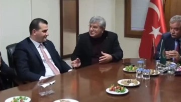 Rıza Posacı'dan, Pehlivan'a Destek