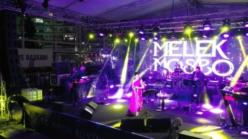 Sanat&ccedil;ı Mosso Aydınlılara unutulmaz bir konser verdi