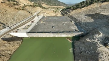 Sarı&ccedil;ay Barajı&rsquo;nda g&ouml;vde dolgusunun 368 bin metrek&uuml;p&uuml; tamamlandı