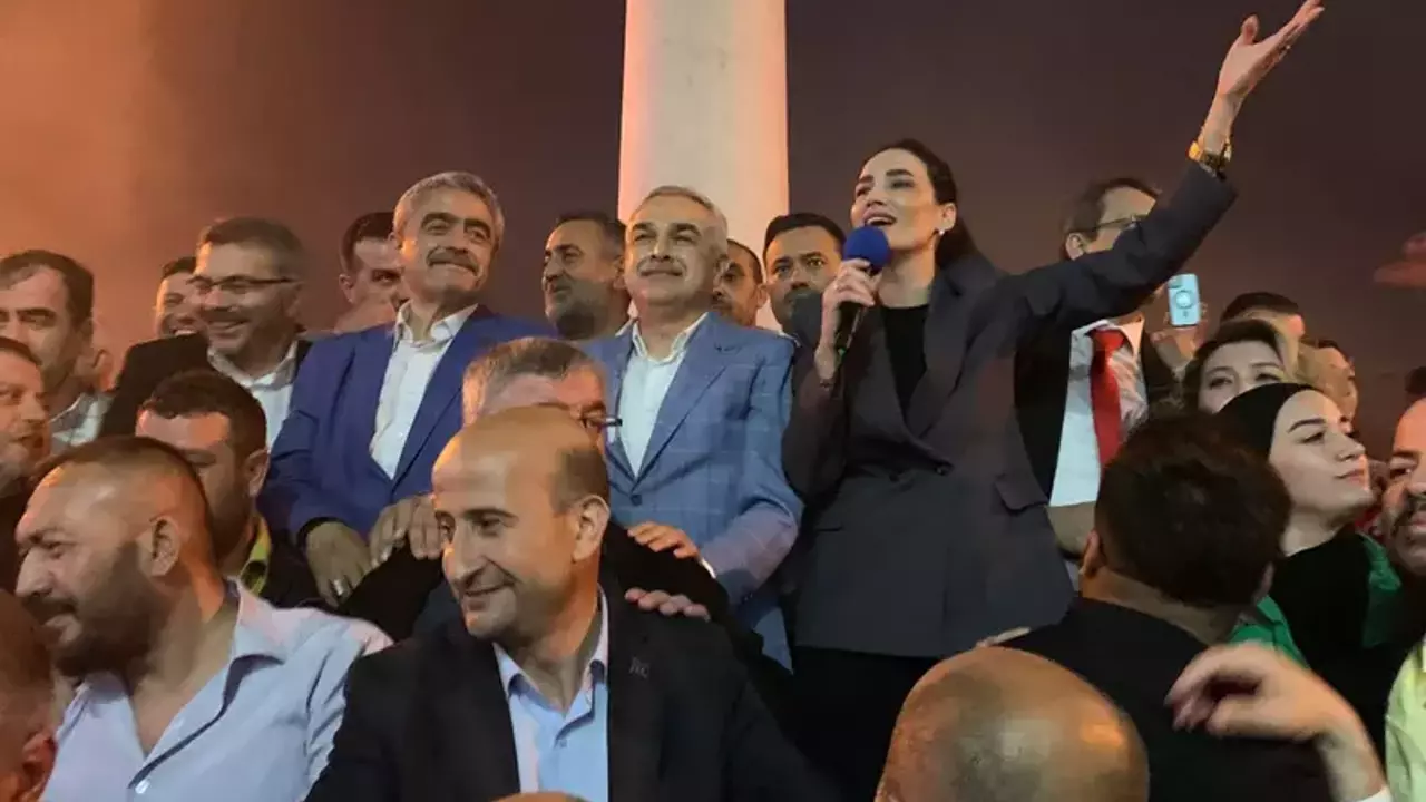 Seda Sarıbaş: Milletimiz demokrasiye sahip &ccedil;ıktı