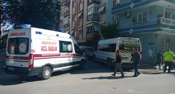 Servis aracı ile motosiklet &ccedil;arpıştı: 1 yaralı
