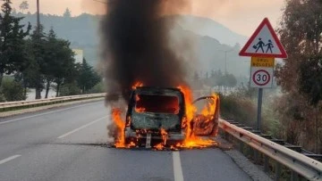 Seyir halindeki ticari ara&ccedil;, alev topuna d&ouml;nd&uuml;