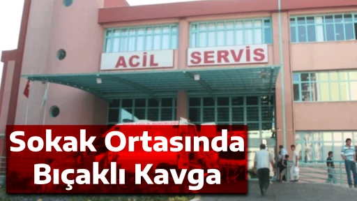 Sokak Ortasında Bı&ccedil;aklı Kavga