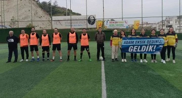 S&ouml;ke'deki Futbol Turnuvası'nda kadınlar sahaya &ccedil;ıktı
