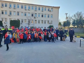 S&ouml;ke İl&ccedil;e Jandarma Komutanlığı &ouml;ğrencileri ağırladı