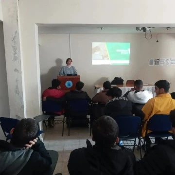 S&ouml;ke İl&ccedil;e Sağlık M&uuml;d&uuml;rl&uuml;ğ&uuml;, &ouml;ğrencileri bilin&ccedil;lendiriyor