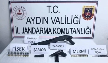 Ş&uuml;phe &uuml;zerine durdurulan şahıslardan silah ele ge&ccedil;irildi