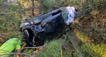 Takla atan otomobilden yaralı kurtuldu