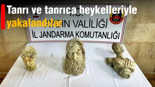 Tanrı ve tanrıca heykelleriyle yakalandılar