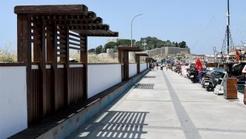 Tarihi G&uuml;vercinada Kalesi yoluna estetik dokunuş