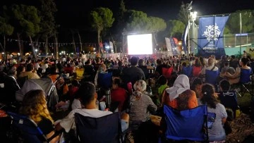 TEKSTİL PARK&rsquo;TA SİNEMA GECELERİNE YOĞUN İLGİ