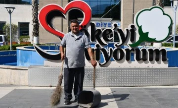 Temizlik iş&ccedil;isinden &ouml;rnek hareket