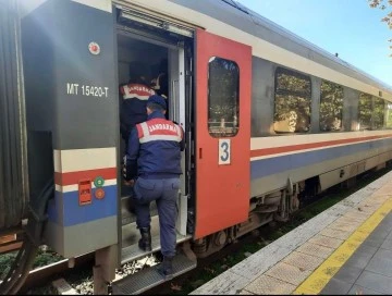Trendeki yolculuk 'g&ouml;zaltı' ile son buldu