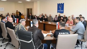 Turizmin g&ouml;z bebeği Kuşadası s&uuml;rd&uuml;rebilir geri d&ouml;n&uuml;ş&uuml;mde kararlı
