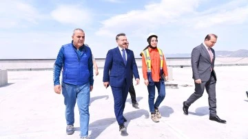 Vali Aksoy yapımı devam eden Aydın Şehir Hastanesi'nde incelemelerde bulundu
