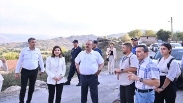 Vali Canbolat, G&uuml;l Esin Anı ve K&uuml;lt&uuml;r Evi &ccedil;alışmalarını yerinde inceledi