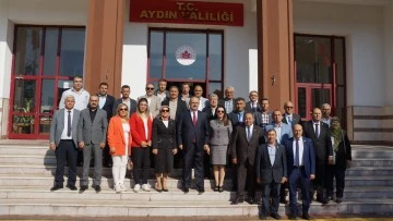 Vali Canbolat muhtarları yalnız bırakmadı