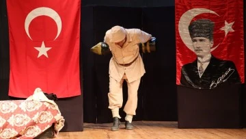 'Vatan Sevdalıları' Nazilli'de b&uuml;y&uuml;k beğeni topladı