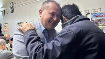 Yaşar Baş, sıkmadık el bırakmadı