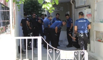 Y&uuml;ksek lisans &ouml;ğrencisi evinde &ouml;l&uuml; bulundu